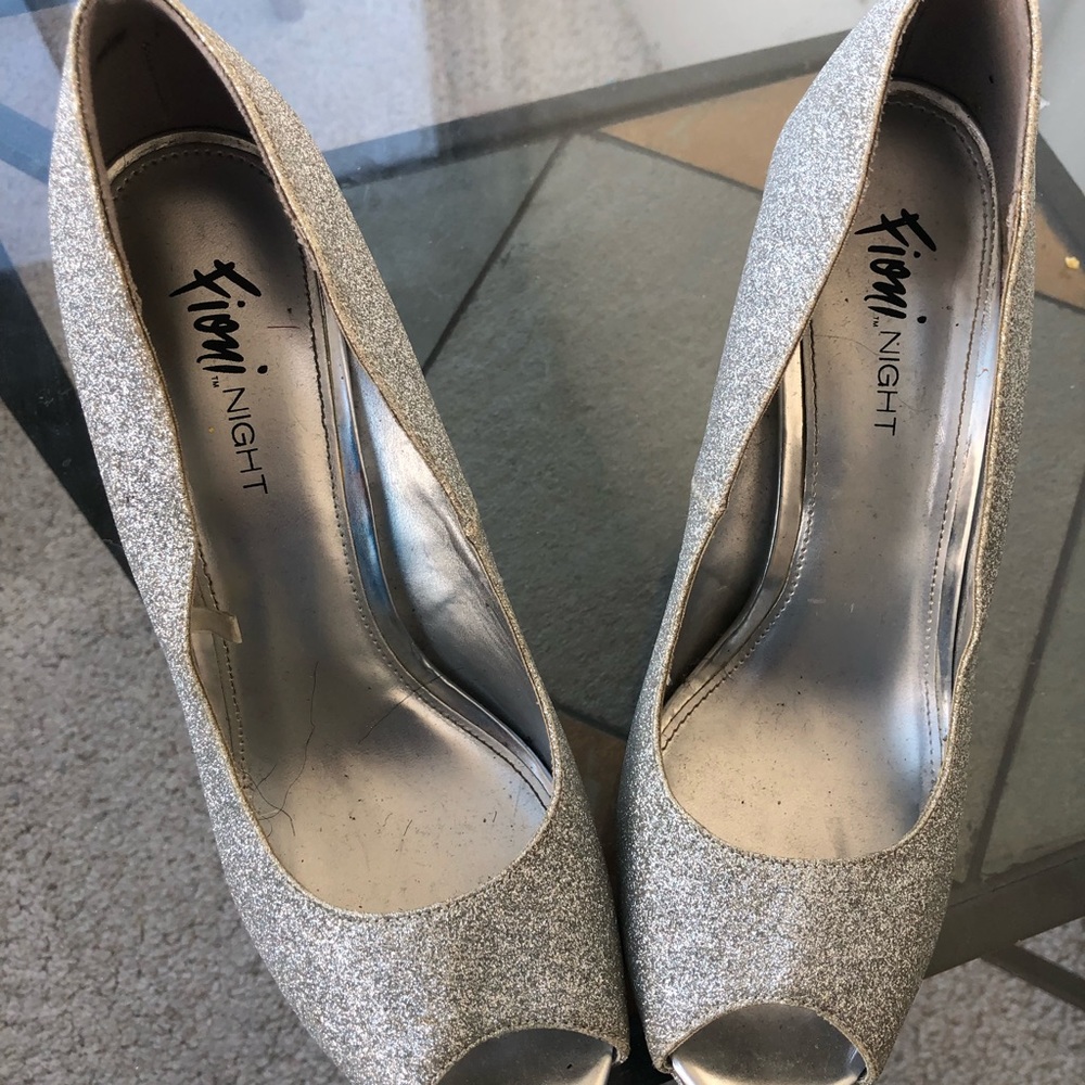 Sliver dress shoes